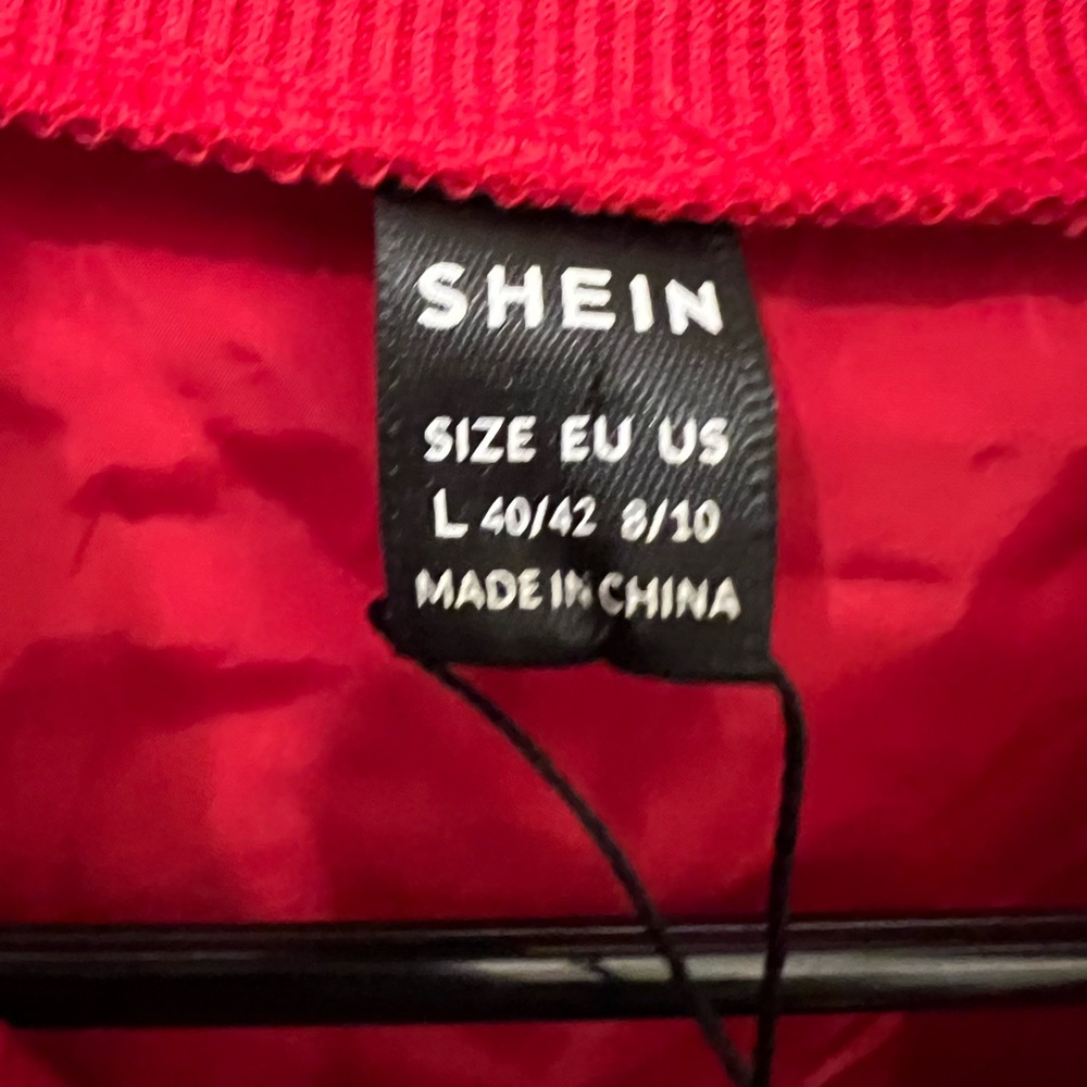 NWT Red Cropped Zip-Up Bomber Jacket – Lightweight Streetwear Layer - Picture 3 of 4